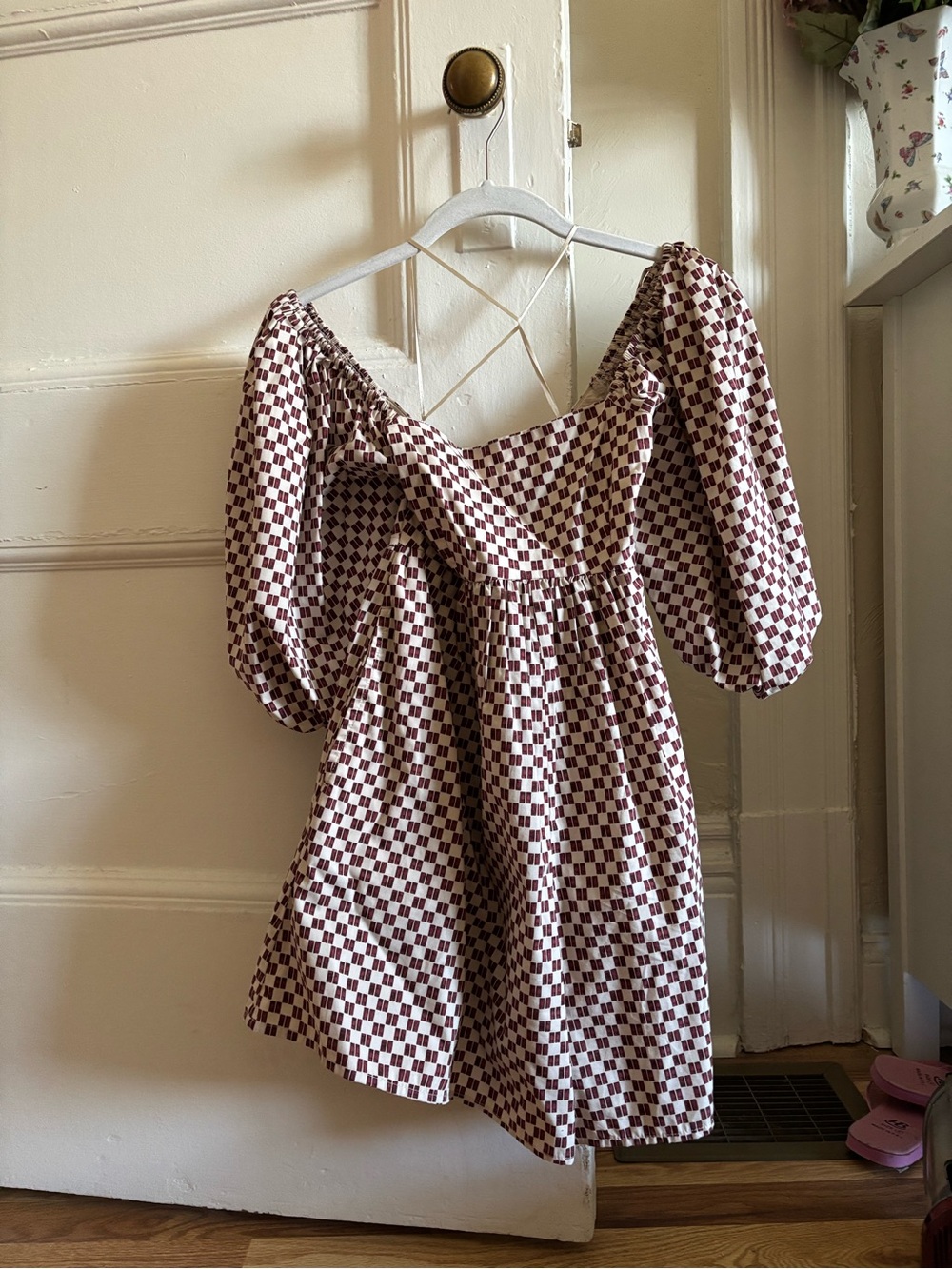 Square-Neck Puff Sleeve Baby Doll Romper in Cream and Brown